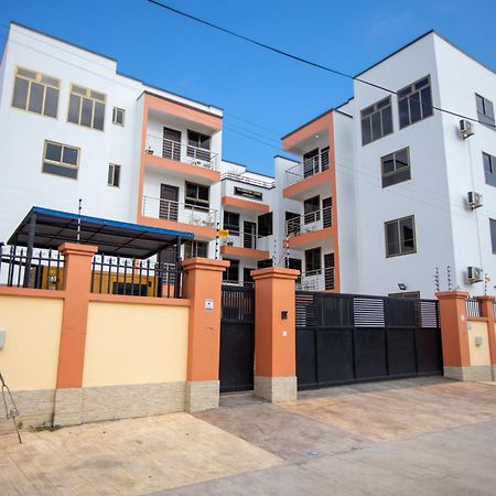 Washington Apartments - Just 25Mins Drive From The Airport Kwashieman Extérieur photo