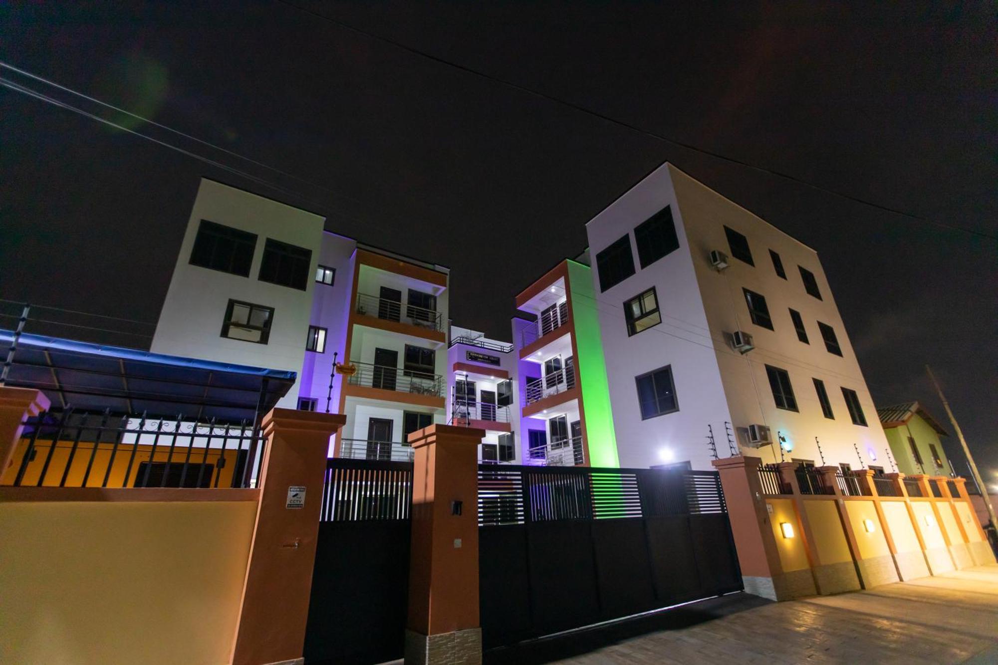 Washington Apartments - Just 25Mins Drive From The Airport Kwashieman Extérieur photo
