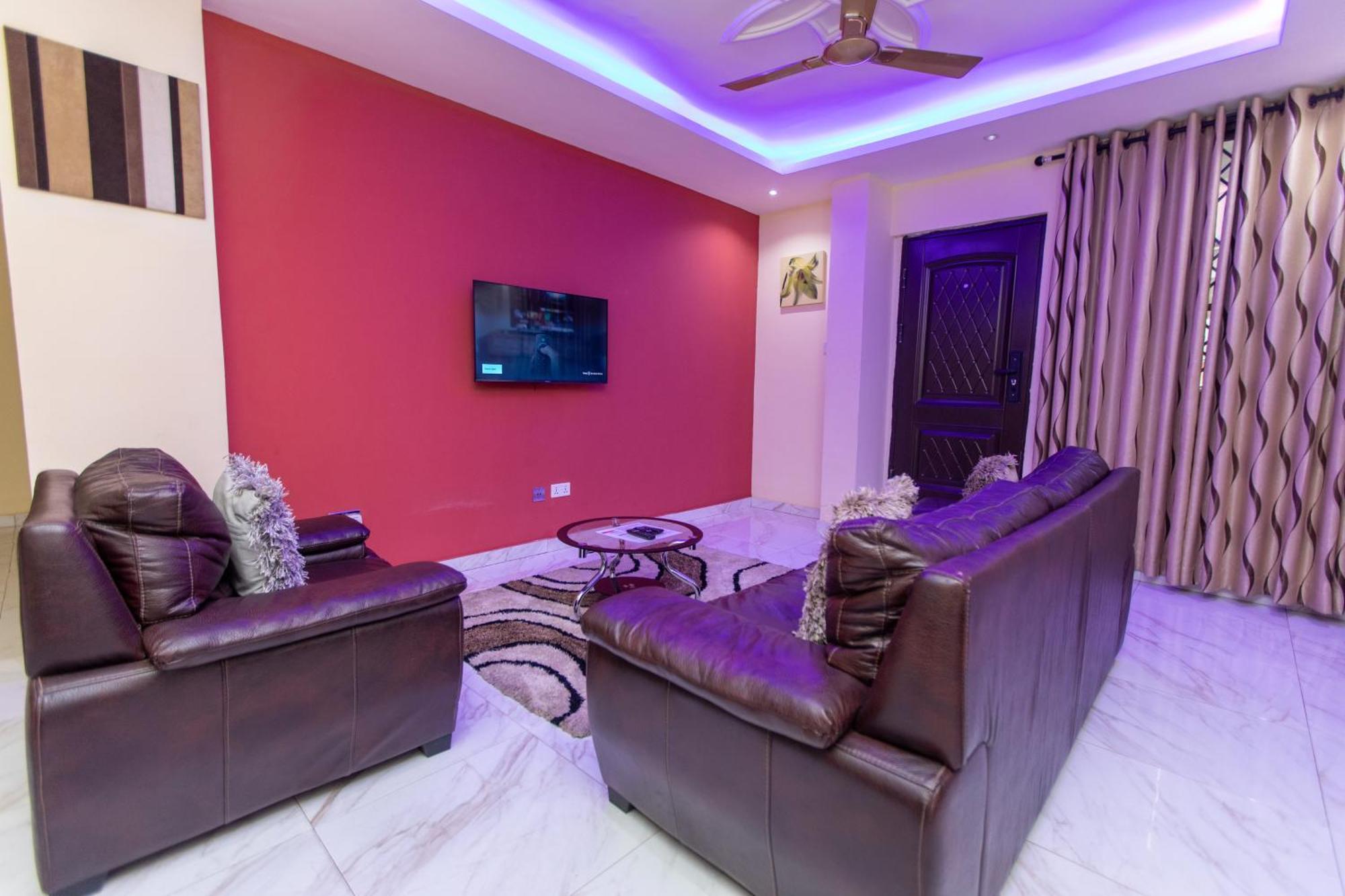 Washington Apartments - Just 25Mins Drive From The Airport Kwashieman Extérieur photo