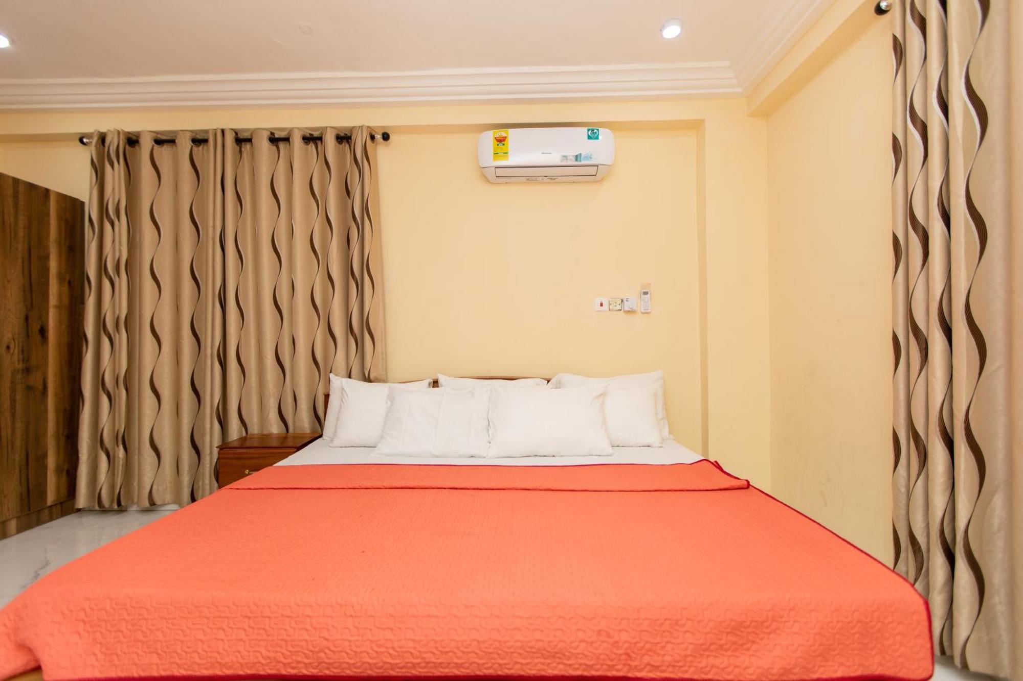 Washington Apartments - Just 25Mins Drive From The Airport Kwashieman Extérieur photo