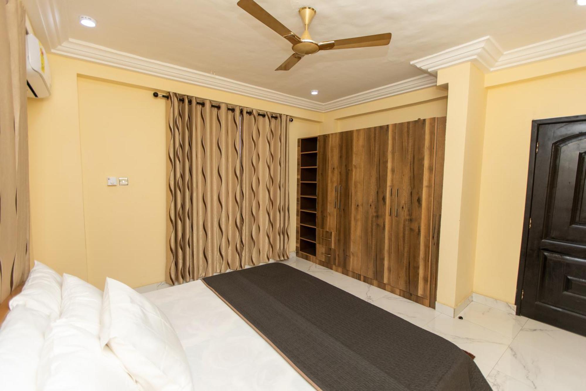 Washington Apartments - Just 25Mins Drive From The Airport Kwashieman Extérieur photo
